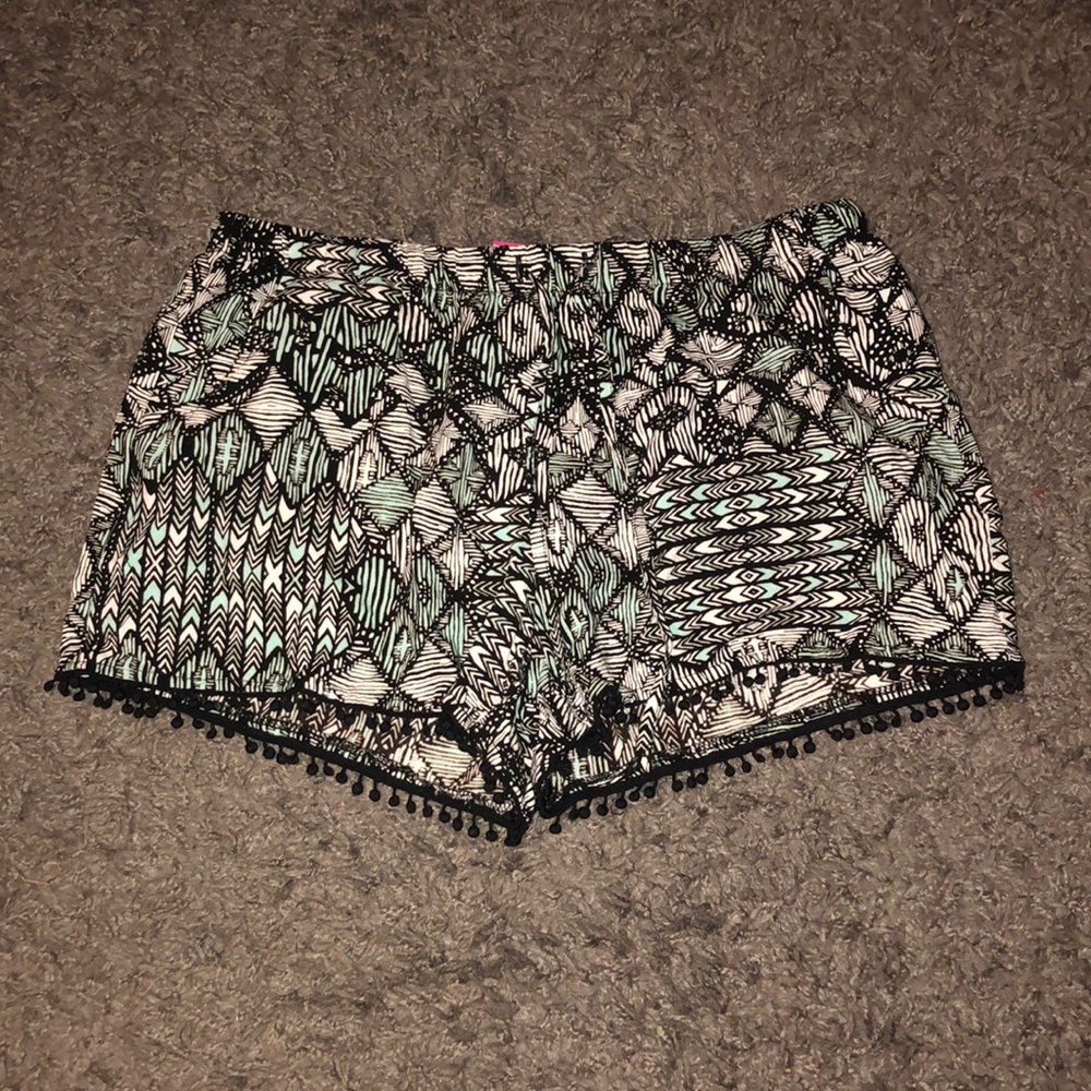 Flowey shorts